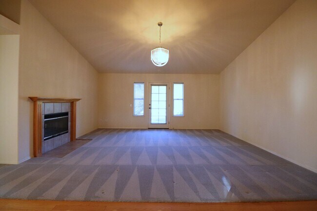 Photo - Lovely Mesa Oaks Four Bedroom