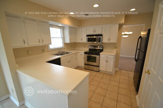 Photo - 1402 Long Shadow Ct