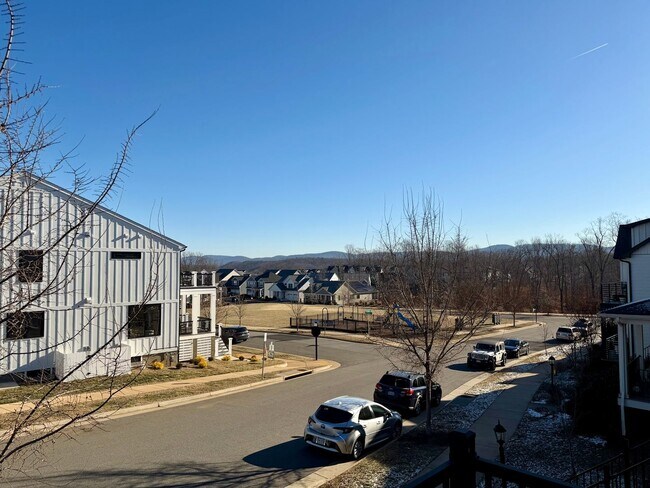 Photo - 1539 Barnett St