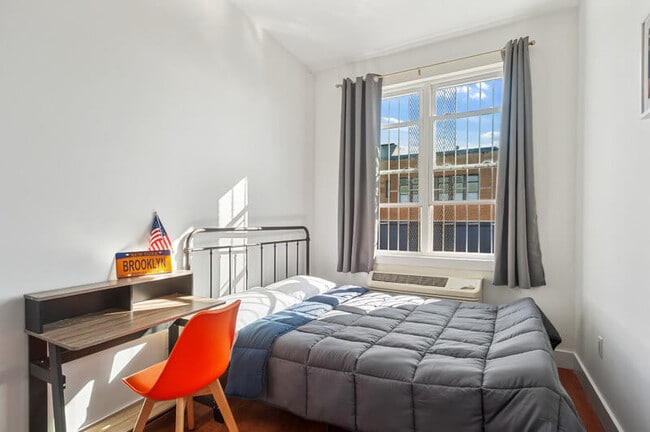 Shared/Private Rooms in Modern Co-Living Apt