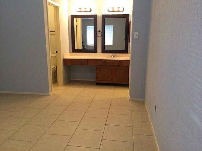 Photo - 7351 Sonnet Glen Ln