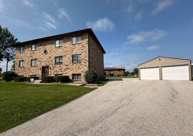 Photo - 2 Bedroom/1 Bath Apartment For Rent Unit Apartment 2