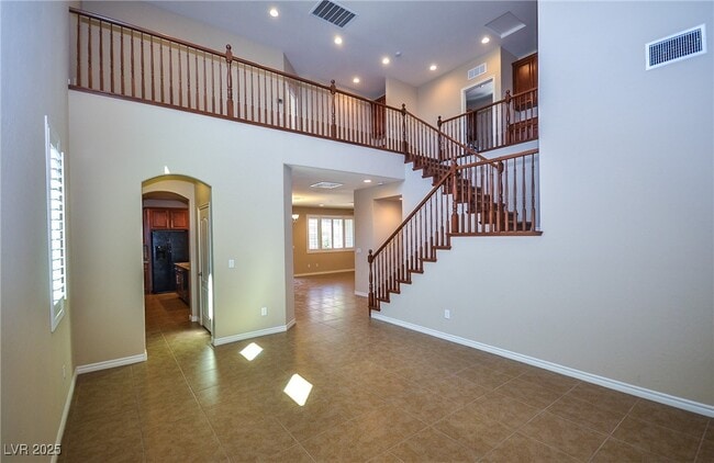 Photo - 685 Catalina Aisle St