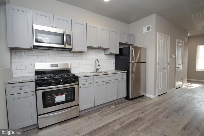 Photo - 5513 Ludlow St Townhome