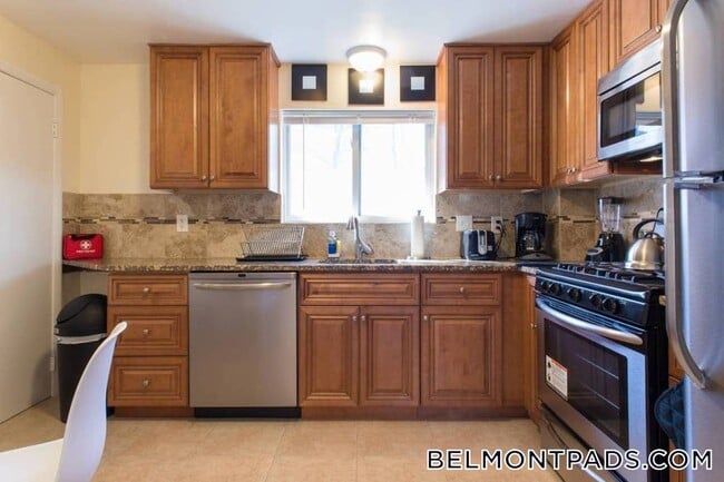 Photo - 37 Oxford Cir