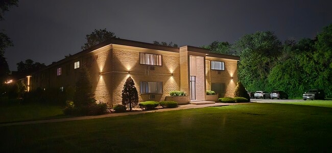 10 Oak Ave