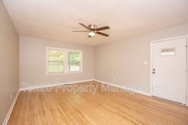 Photo - 2671 Dalewood Dr