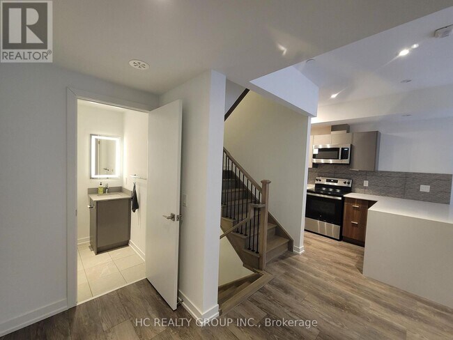 Photo - 3079 Pharmacy Ave