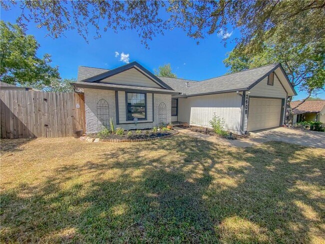 Photo - Bright & Welcoming 3 Bedroom, 2 Bath Home ...