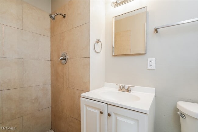 Photo - 19 Kingsman Cir