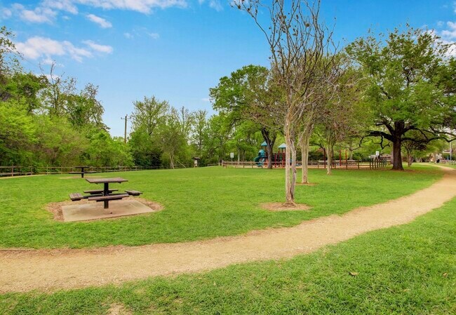 Photo - 7933 Woodway Dr Unit 6