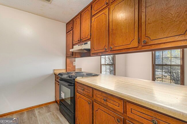 Photo - 1609 Riverside Trail NE