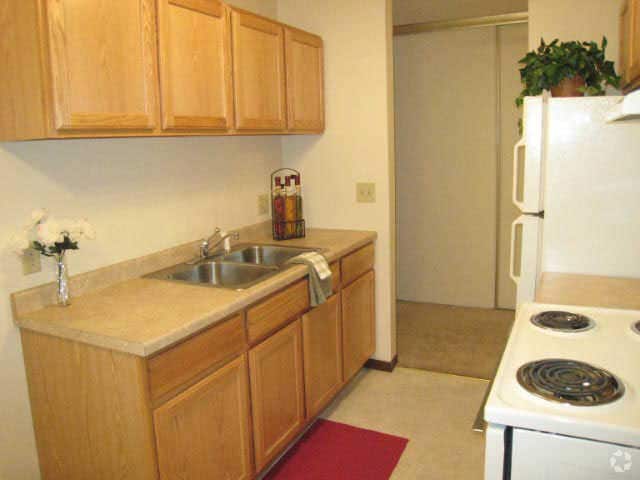 Kitchen - Montreal Courts