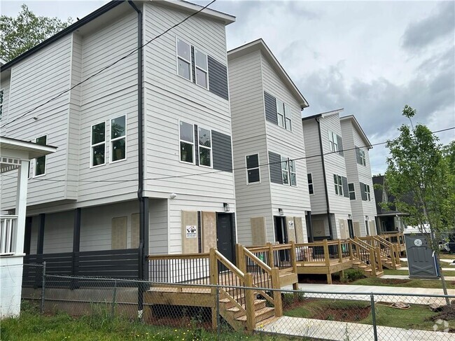 Building Photo - 393 Elm St NW Rental