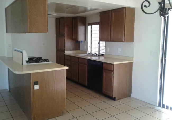 Photo - Duplex 2/2/1 - Long term - unfurnished