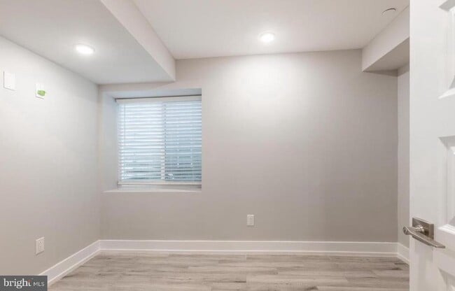 Photo - 2548 N Howard St