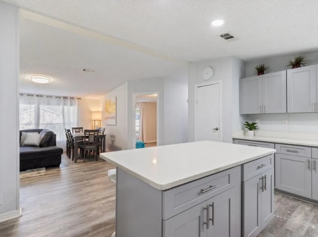 Photo - 2131 Odessa Gardens Ln