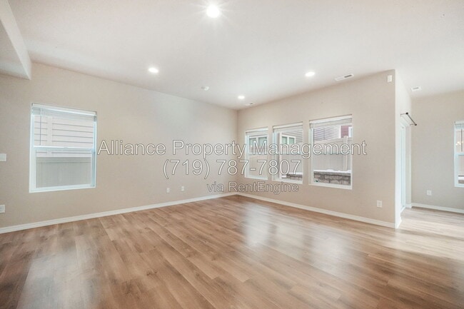 Photo - 7851 Lathrop Vw