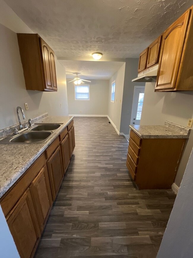 Photo - 3 Bedroom 1 Bathroom Single Family Home wi...