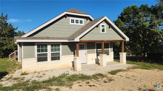 Building Photo - 905 Roadrunner Spur Rental