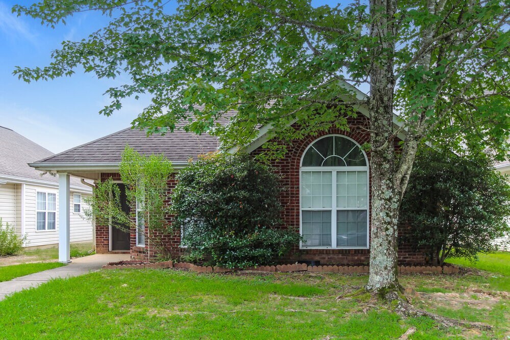Photo - 2030 Village Ln