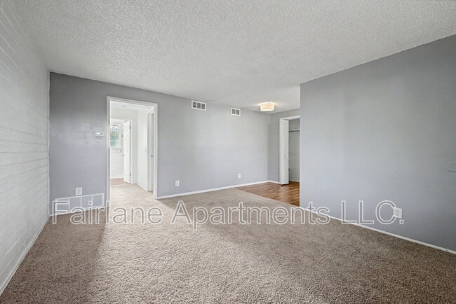 Photo - 428 E 5th Ave Unit 8