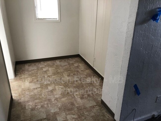 Photo - 660 Wilson Ave Unit #B