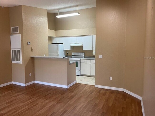 Photo - 5028 Park Central Dr Unit 2131
