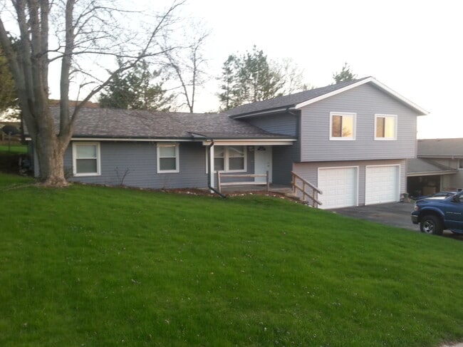 Building Photo - 1525 Jefferson St