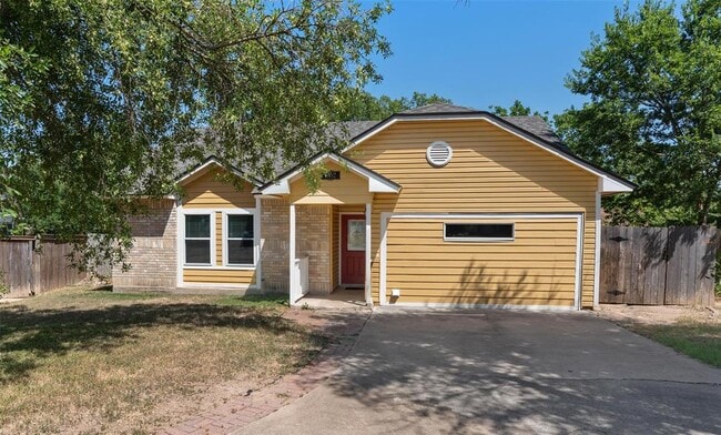 Photo - 1102 Ivybridge Dr House