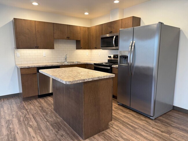 215 N 76th Ave Unit 2