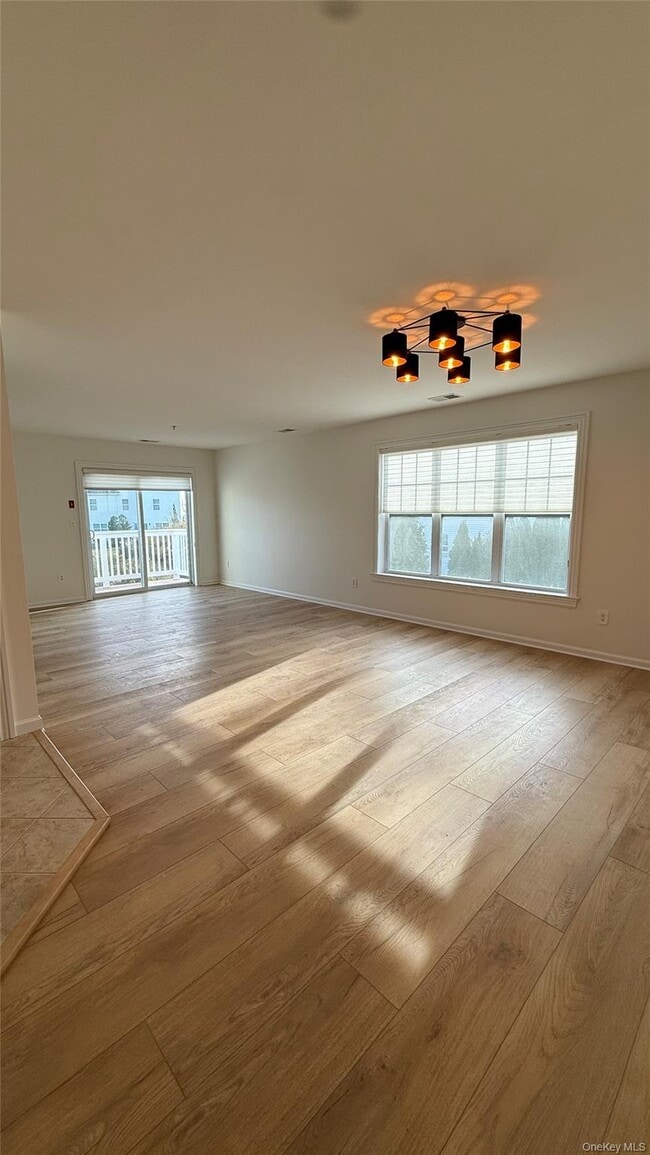 Photo - 157 Brattle Cir