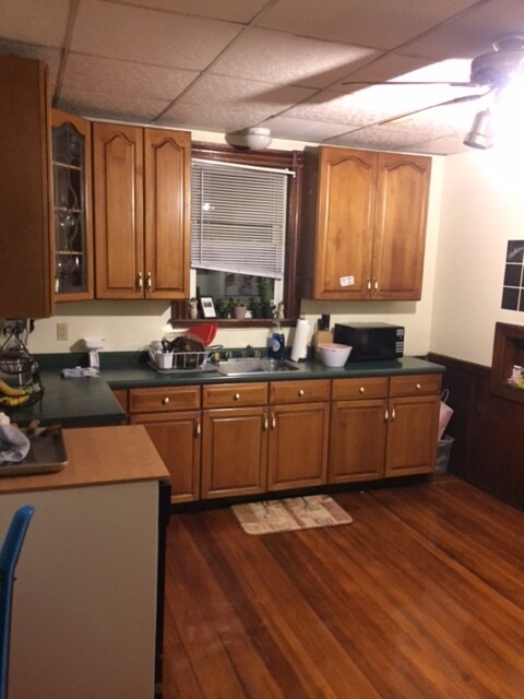 Kitchen - 54 Bay State Ave Unit 1