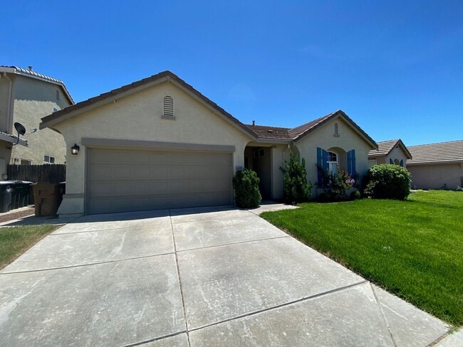 Charming 3 Bedroom 2 Bath Home in Elk Grov... - Charming 3 Bedroom 2 Bath Home in Elk Grov...