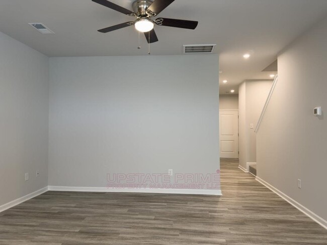 Photo - 167 Randwick Ln