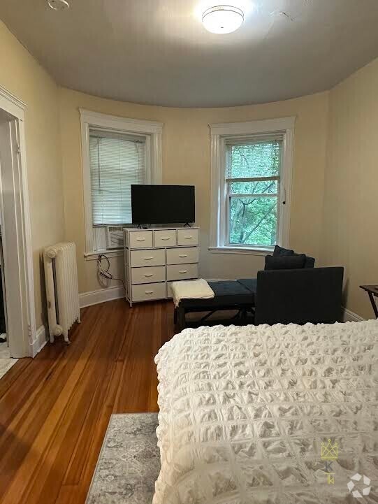 Building Photo - 181 Winthrop Rd Rental