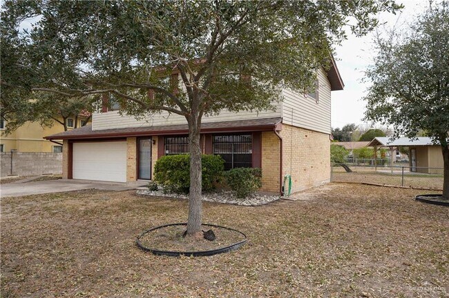 28 E Gomez Dr