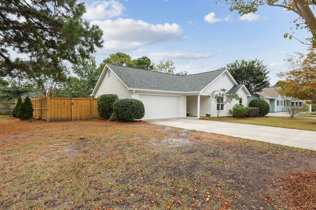 Photo - 303 Hixon Pl