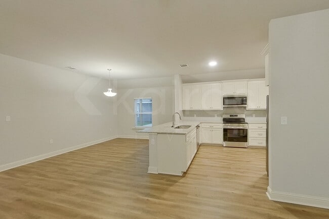 Photo - 8034 Elliot Rd