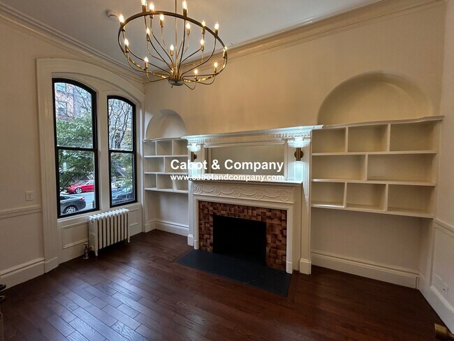 Photo - 231 Beacon St