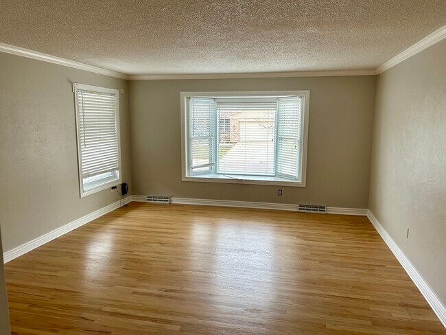 Photo - 3004 E Phillips Dr