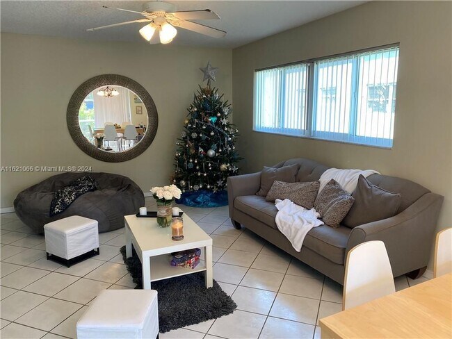 Photo - 2101 NE 68th St Unit 104