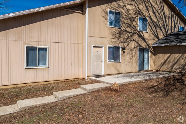 Deeswood Village Apartments