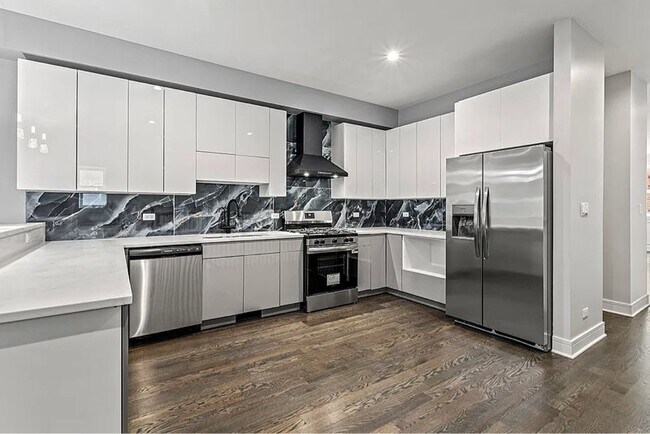 4827 S St Lawrence Ave Unit 1