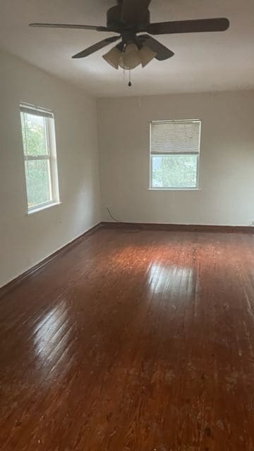 Photo - 516 E Esther St