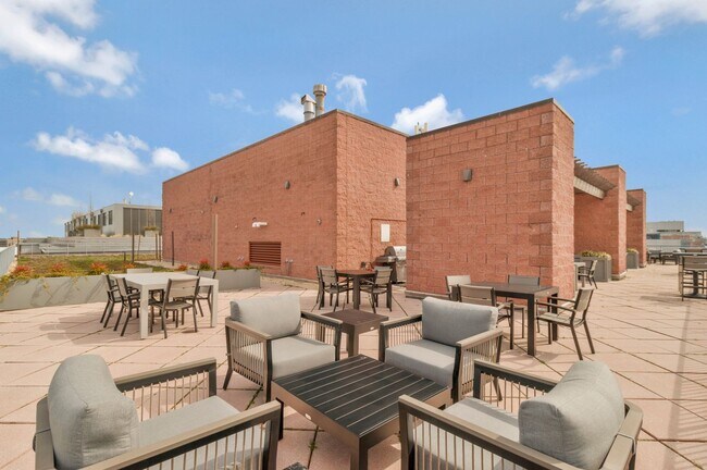Photo - 1117 10th St NW
