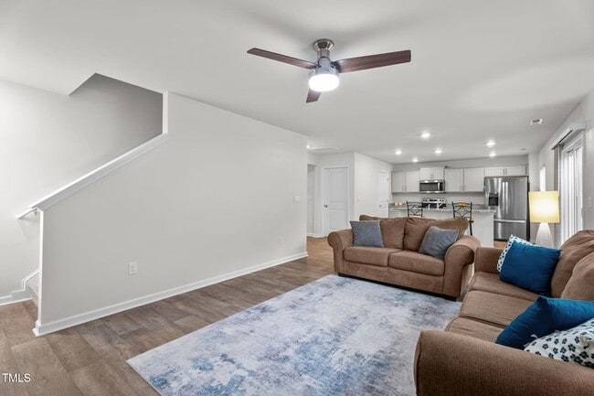 Photo - 132 Rockfall Wy