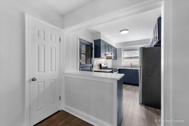 Photo - 2715 W Berwyn Ave Unit 1