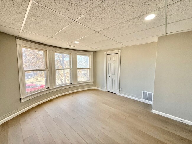 Photo - 1041 Lake Ave Unit 4