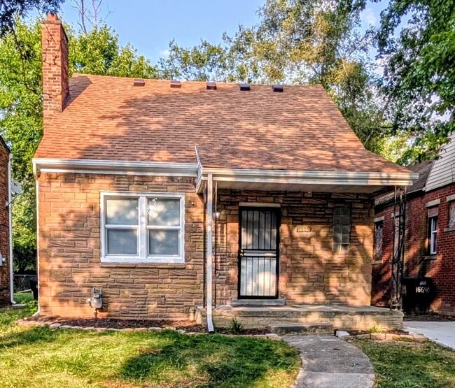 Photo - 16640 Cruse St